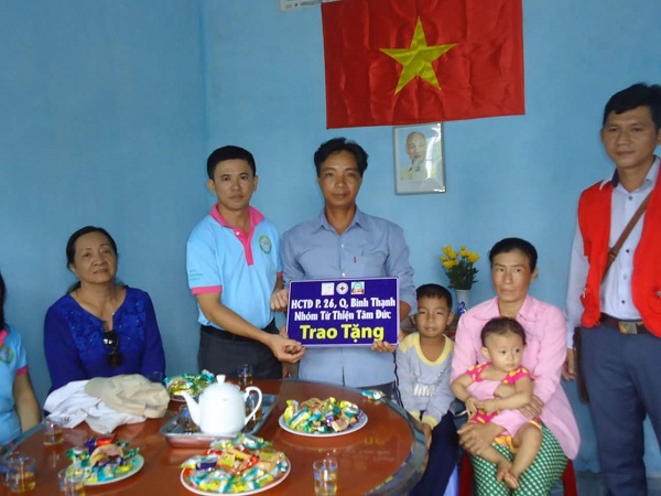 Từ bán vé số dạo đến xây nhà cho người nghèo