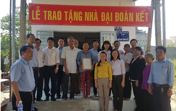 Bình Dương: Tặng nhiều nhà Đại đoàn kết giúp hộ nghèo an cư, lạc nghiệp