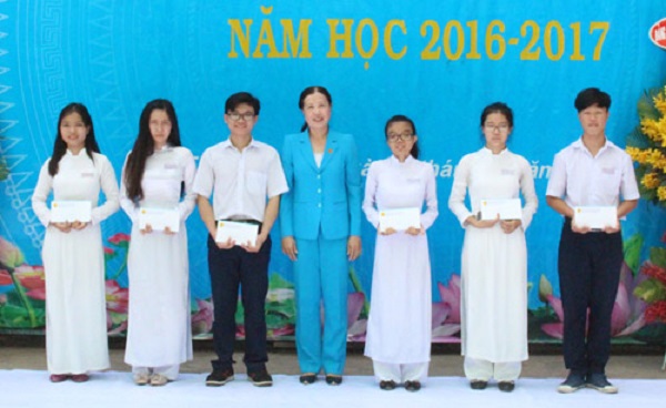 Công ty TNHH MTV Xổ số kiến thiết Bình Dương: Đồng hành với trẻ em nghèo