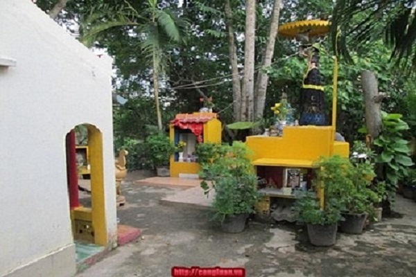 Bí ẩn ngôi miếu thiêng cầu cơ trúng số