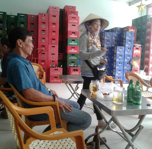 Sài Gòn…vé số mùa mưa