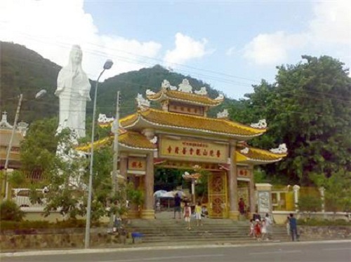 Linh Sơn Cổ Tự (Vũng Tàu): Cổ kính và linh thiêng