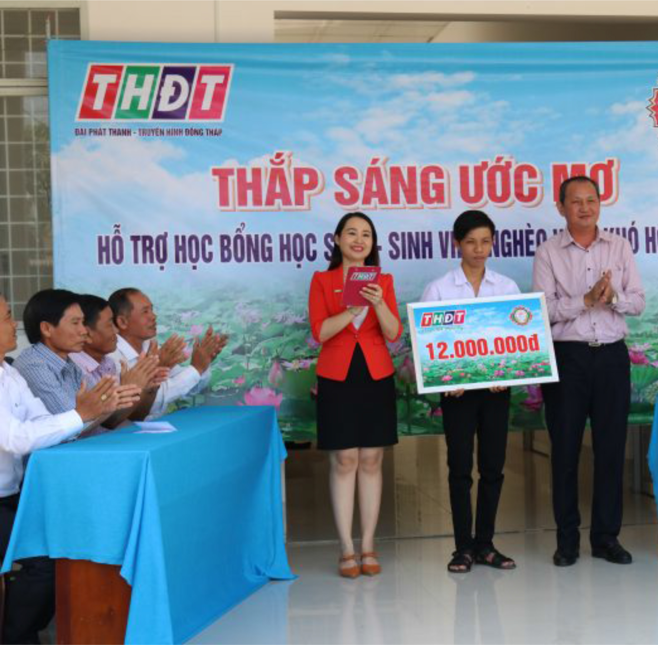 CREATOR: gd-jpeg v1.0 (using IJG JPEG v62), quality = 82