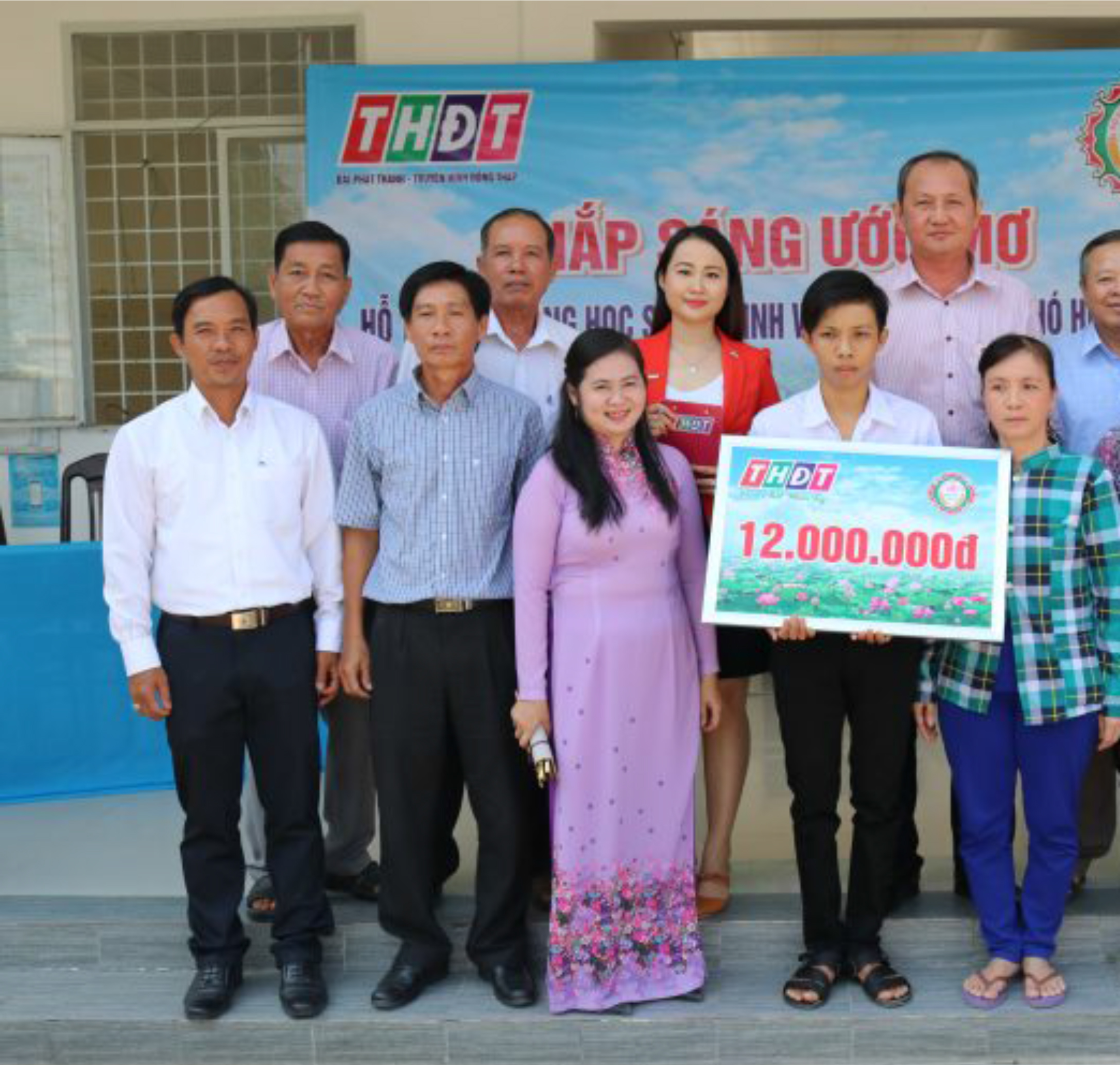 CREATOR: gd-jpeg v1.0 (using IJG JPEG v62), quality = 82