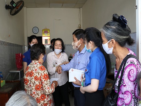 Công ty Xổ số Kiến thiết Vĩnh Long chủ động, chung tay cùng cả nước trong công tác phòng chống dịch bệnh COVID -19