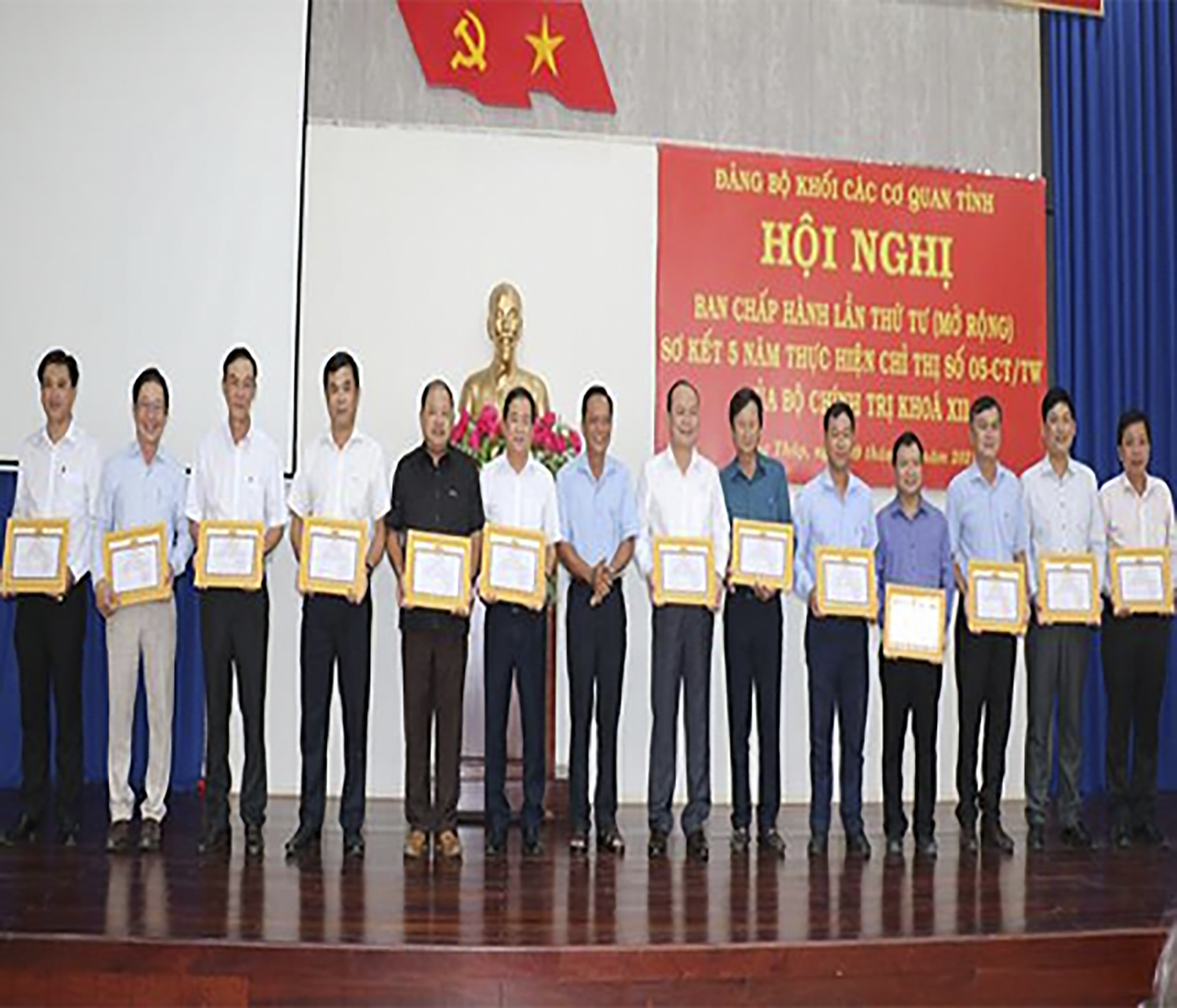 Đồng Tháp tuyên dương nhiều cá nhân, tập thể học tập và làm theo Bác