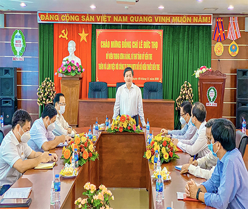 ĐỒNG CHÍ BÍ THƯ TỈNH UỶ ĐẾN THĂM VÀ LÀM VIỆC VỚI CÔNG TY TNHH MTV XỔ SỐ KIẾN THIẾT BẾN TRE