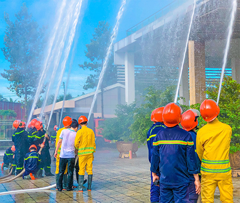 HUẤN LUYỆN NGHIỆP VỤ PHÒNG CHÁY, CHỮA CHÁY NĂM 2021