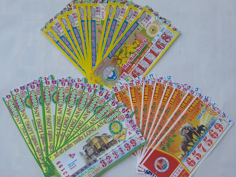 Vé số dạo… trong bình thường mới