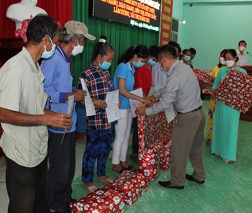 Công ty TNHH MTV Xổ số Kiến thiết Hậu Giang: BÀN GIAO NHÀ ĐẠI ĐOÀN KẾT TẠI TỈNH AN GIANG