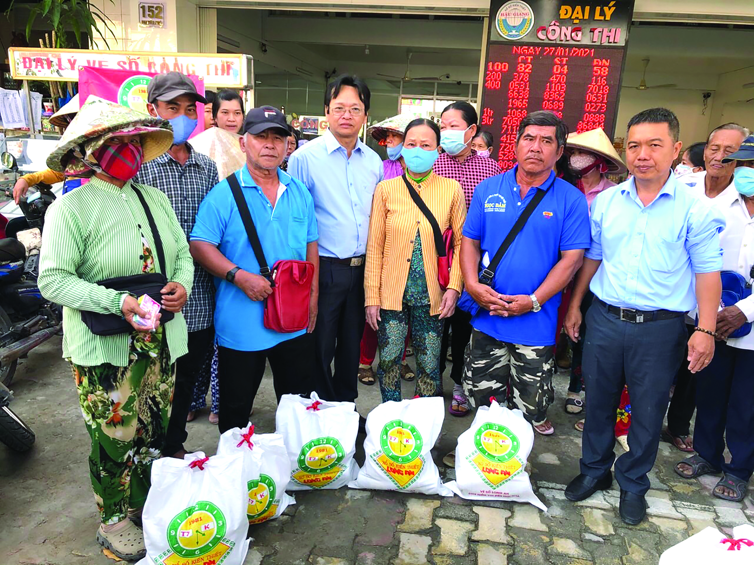 Món quà xuân ấm áp