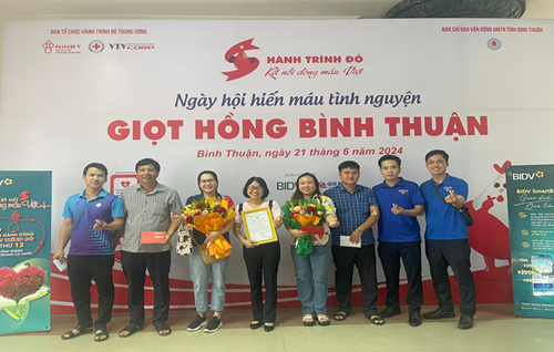 Công ty TNHH Xổ số kiến thiết Bình Thuận: Đoàn viên công đoàn Công ty tham gia ngày hội hiến máu tình nguyện