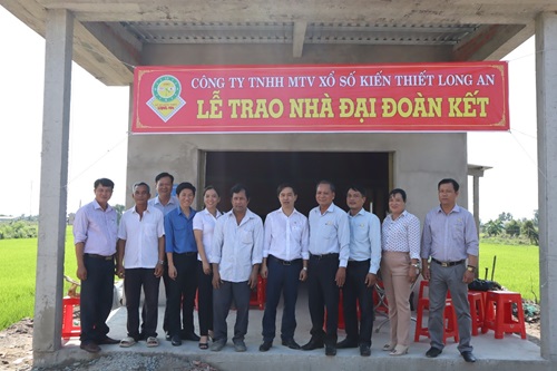 Công tác tài trợ xây nhà Đại đoàn kết của Công ty TNHH MTV XSKT Long An