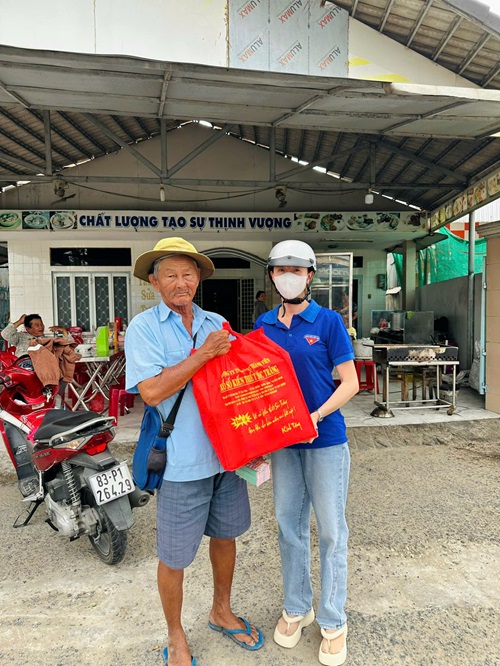 Chi đoàn Công ty TNHHMTV XSKT Sóc Trăng với nhiều hoạt động nhân văn sâu sắc - Ảnh 6